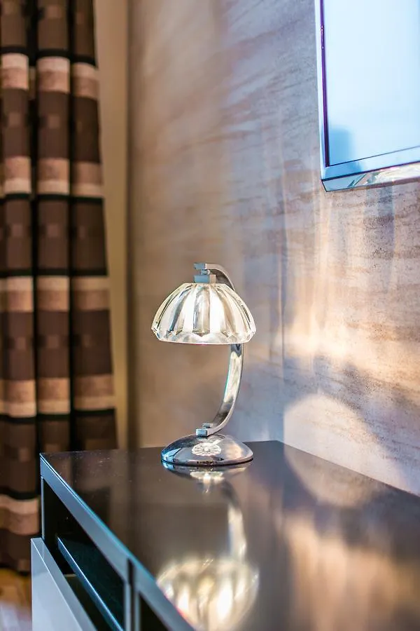 Exclusive Aparthotel Varsó 4*,  Lengyelország