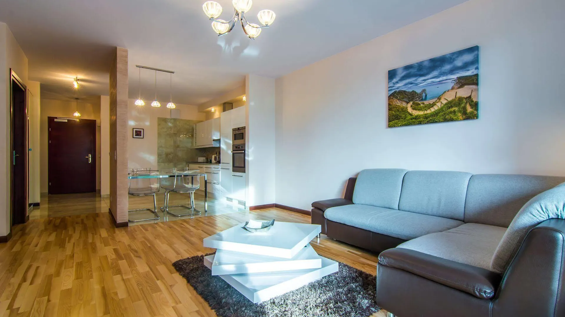 Exclusive Aparthotel Warsaw 4*,